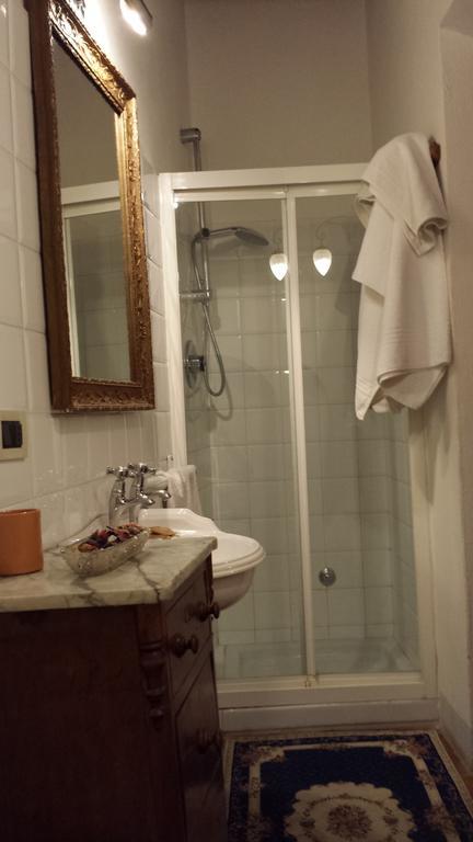 Hotel Palazzo Bizzarri Rapolano Terme Habitación foto