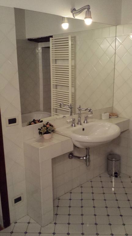 Hotel Palazzo Bizzarri Rapolano Terme Habitación foto